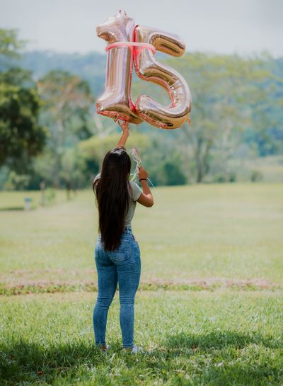 Chica celebrando sus 15 años