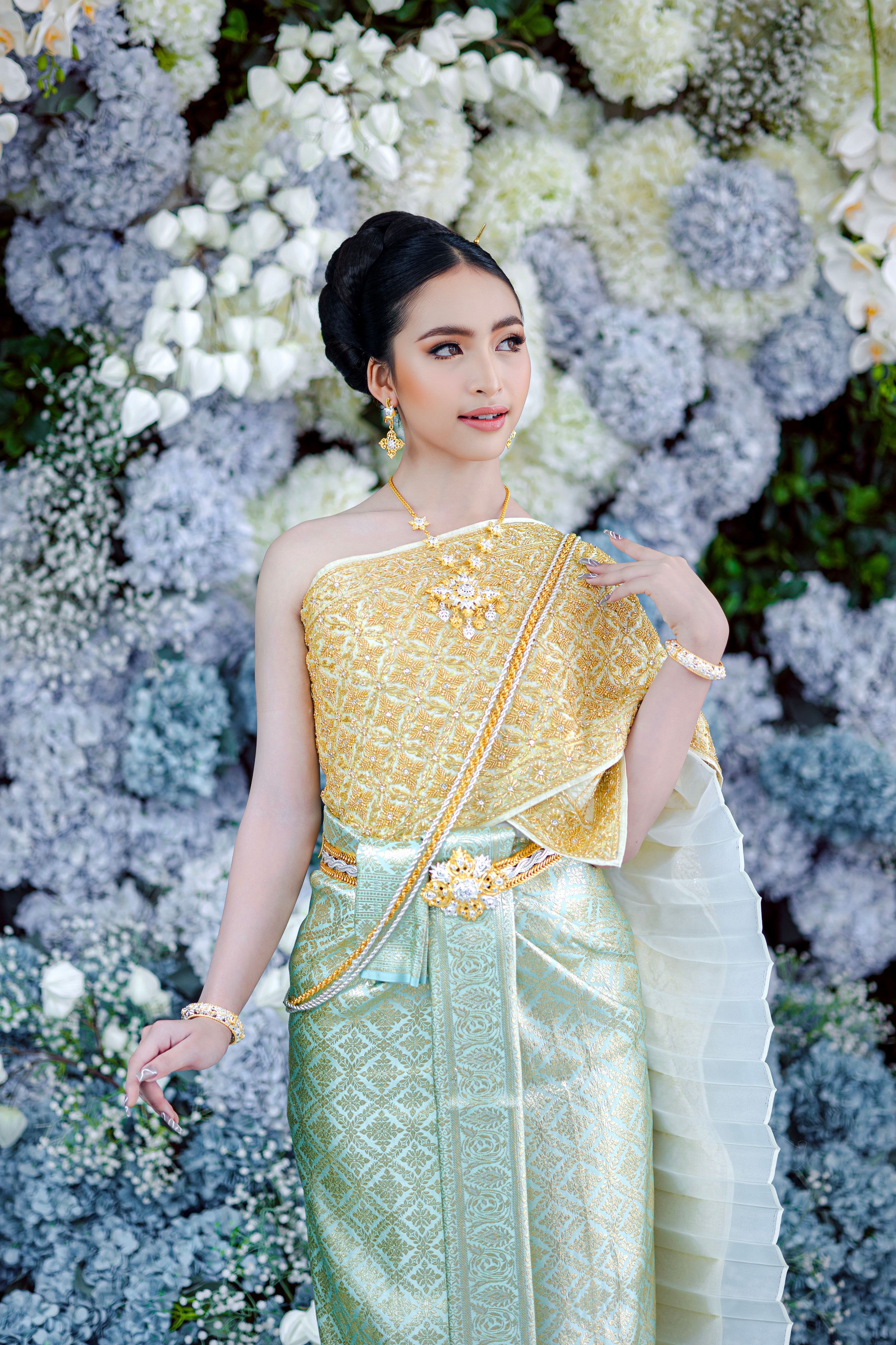 Thai Wedding Dress Photos, Download The BEST Free Thai Wedding Dress Stock  Photos & HD Images