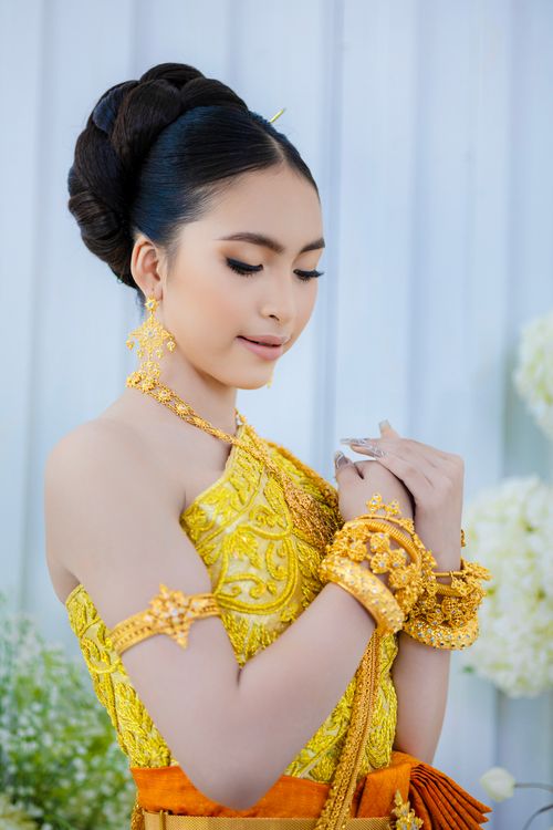 khmer wedding dress Khmer Bridal Wedding Outfits and Gallery