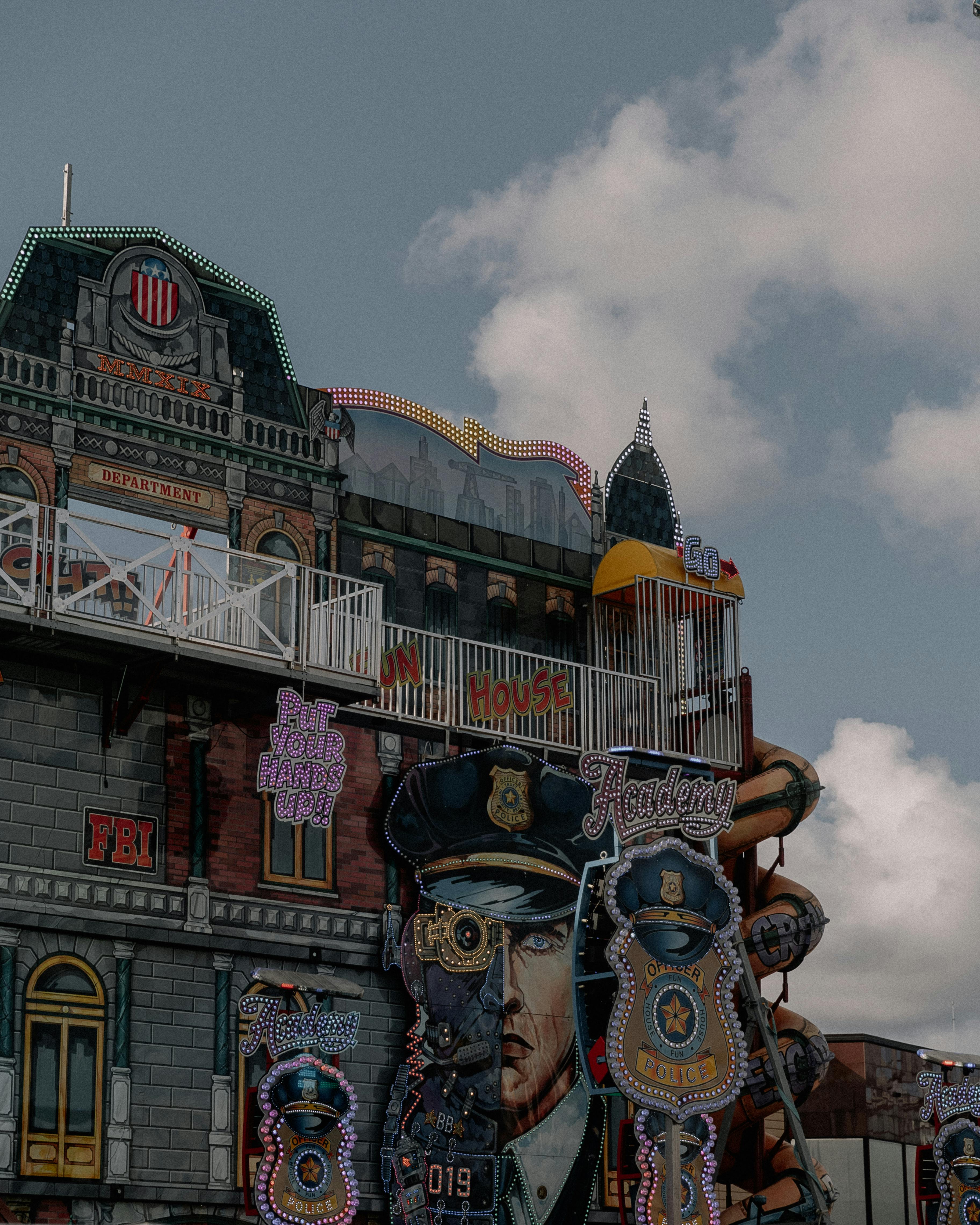 FBI preveruje únik informácií: ex-úradník Trumpovej éry odstúpil uprostred sporu o Irán