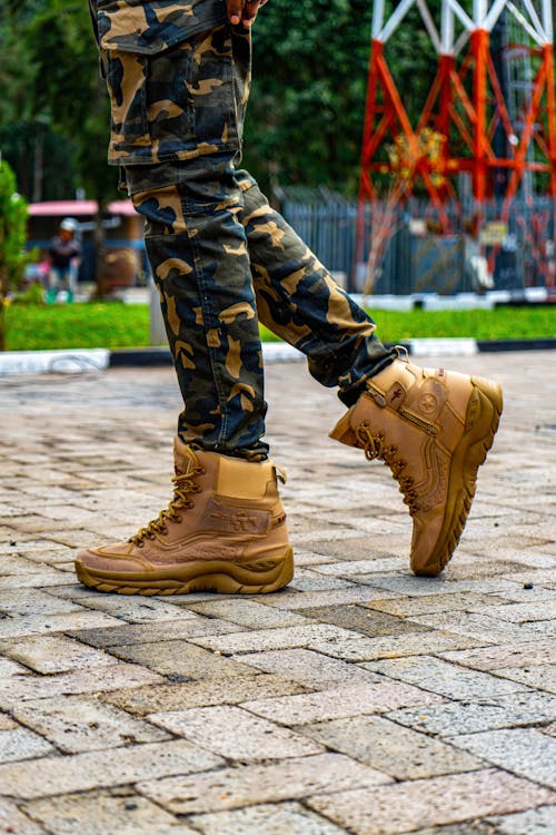 군인, 다리, 덫을 놓는 사람의 무료 스톡 사진