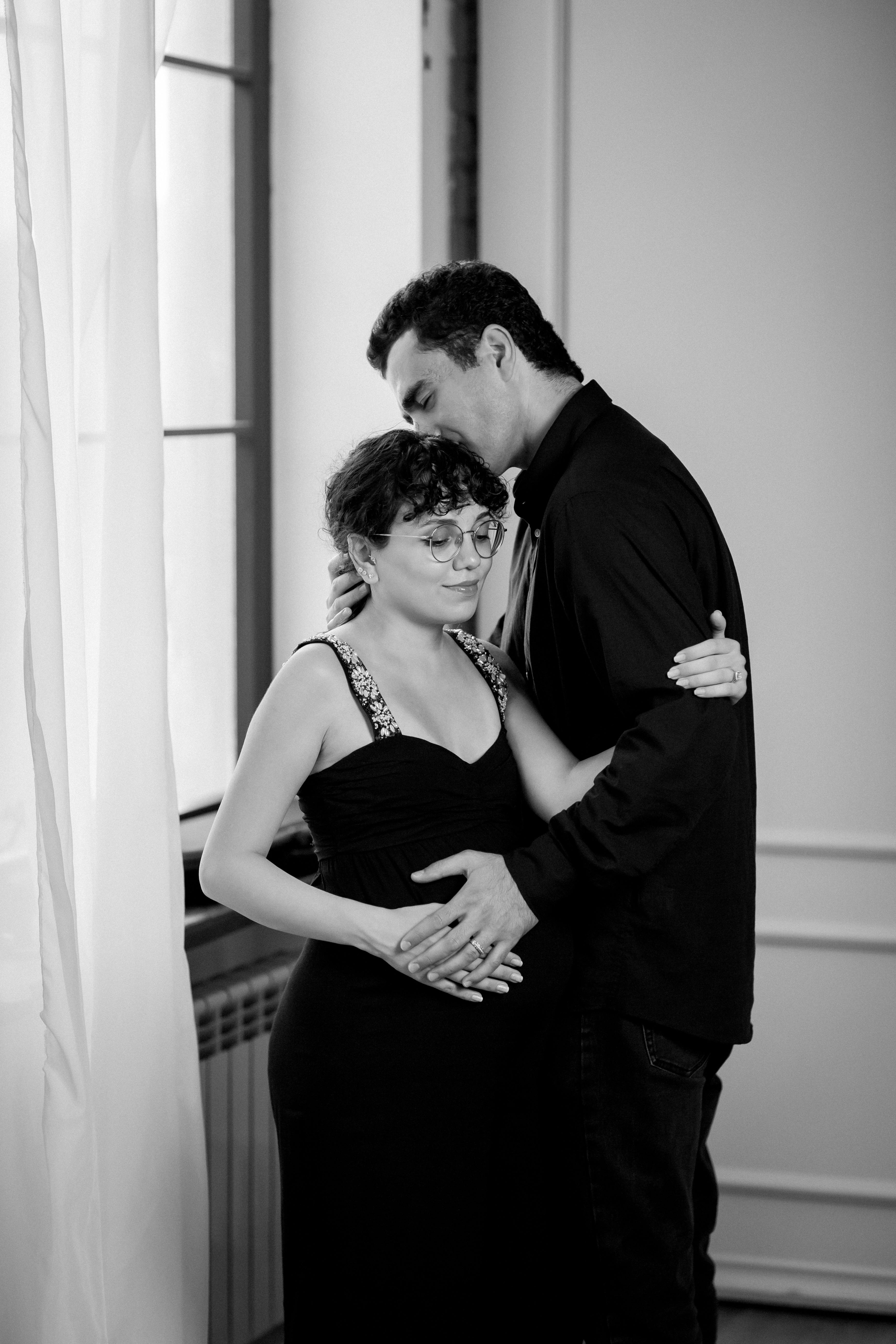 1. Unleashing the Emotional Spectrum: Discover the Proven Power of Love GIFs as Expressive Tools