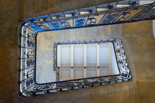 Základová fotografie zdarma na téma design interiéru, schodiště, spirála