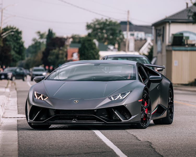 Black Lamborghini Huracan