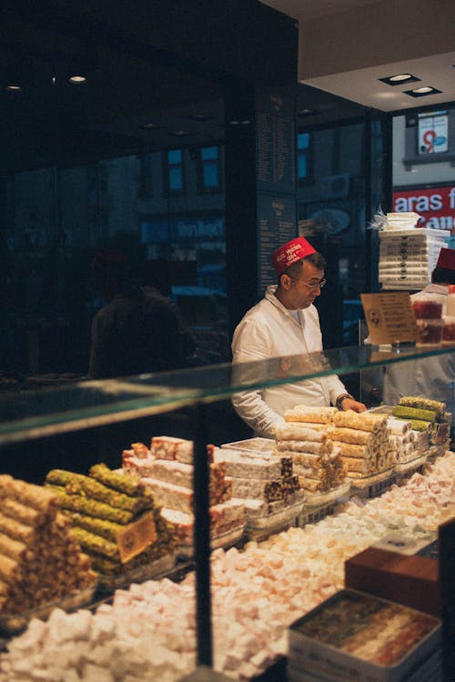 Mann In Einer Bäckerei