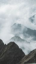 Quiet Rooms cover, photo by Dajana Reçi on Pexels