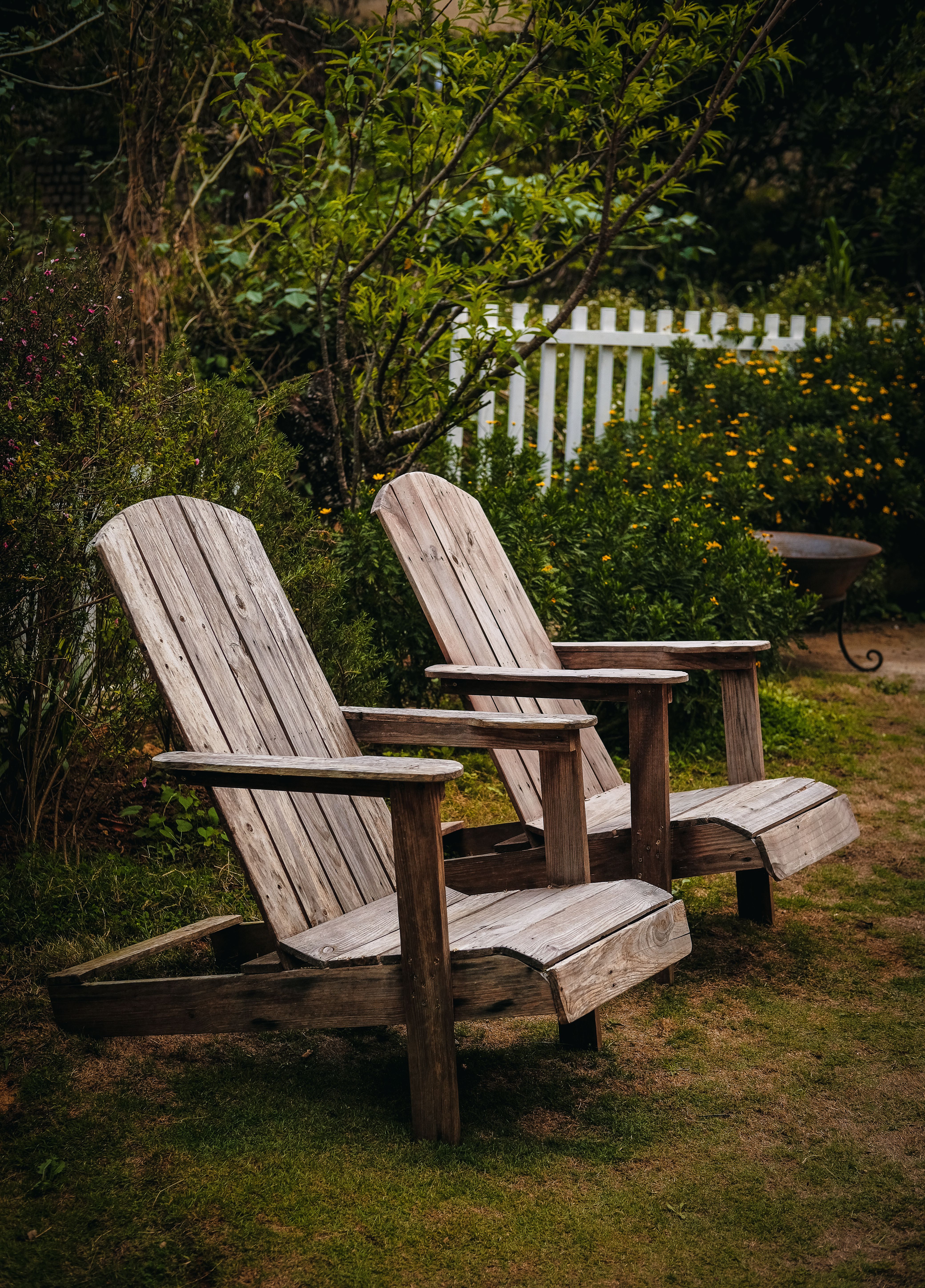 Two Wooden Chairs in the Garden · Free Stock Photo