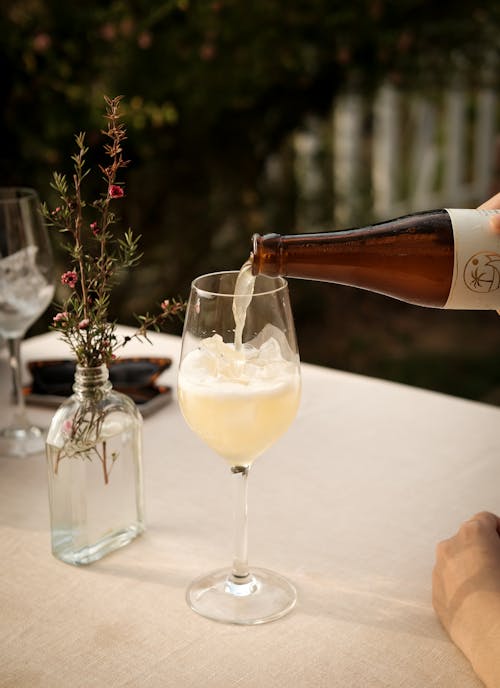 Kostnadsfri bild av alkohol, bord, champagne