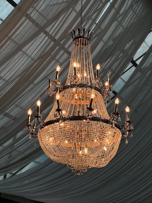 A Luxurious Chandelier Hanging from the Ceiling 