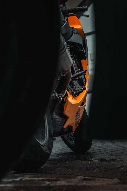 Gratis arkivbilde med gsxr, motorsykkel, oransje farge