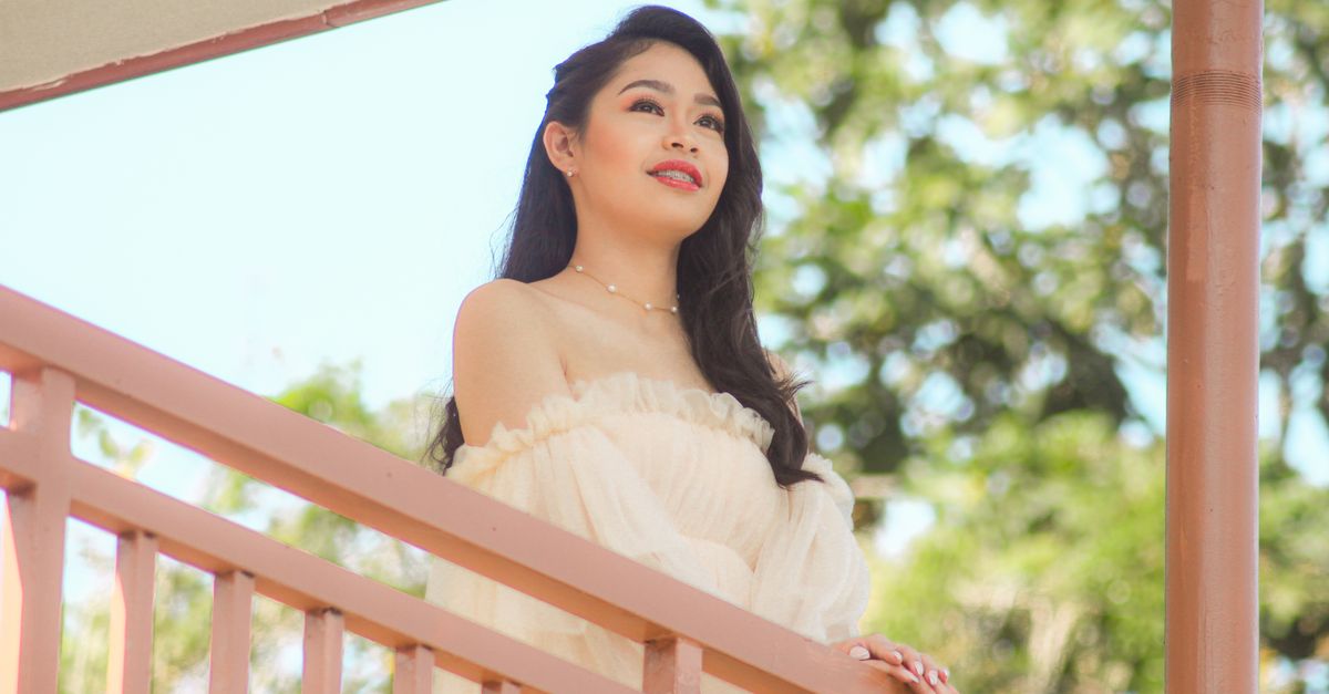 alex gonzaga