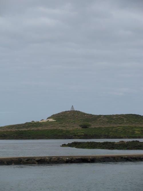 Immagine gratuita di collina, costa, mare