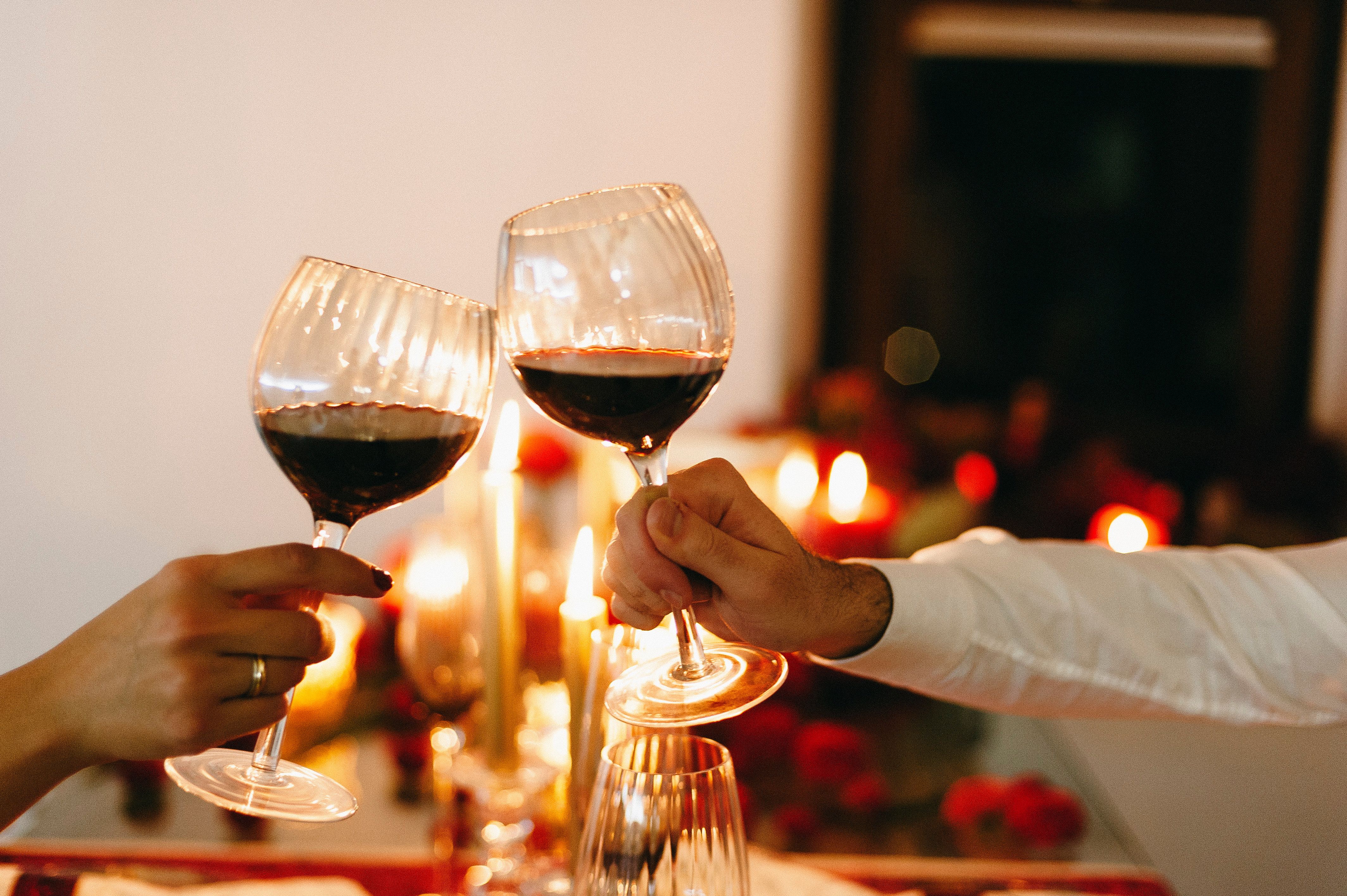 oversized wine glass decoration BigMouth 'Yule Fuel' Giant Wine Glass