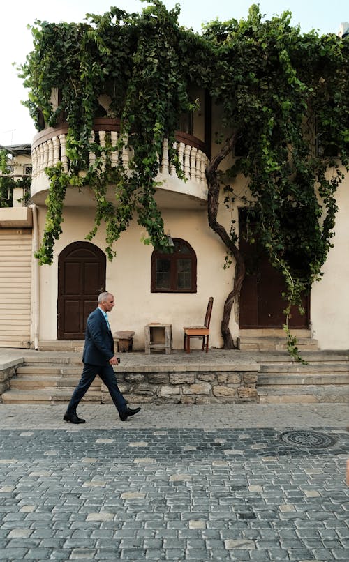 Ingyenes stockfotó borostyán, épület, Férfi témában