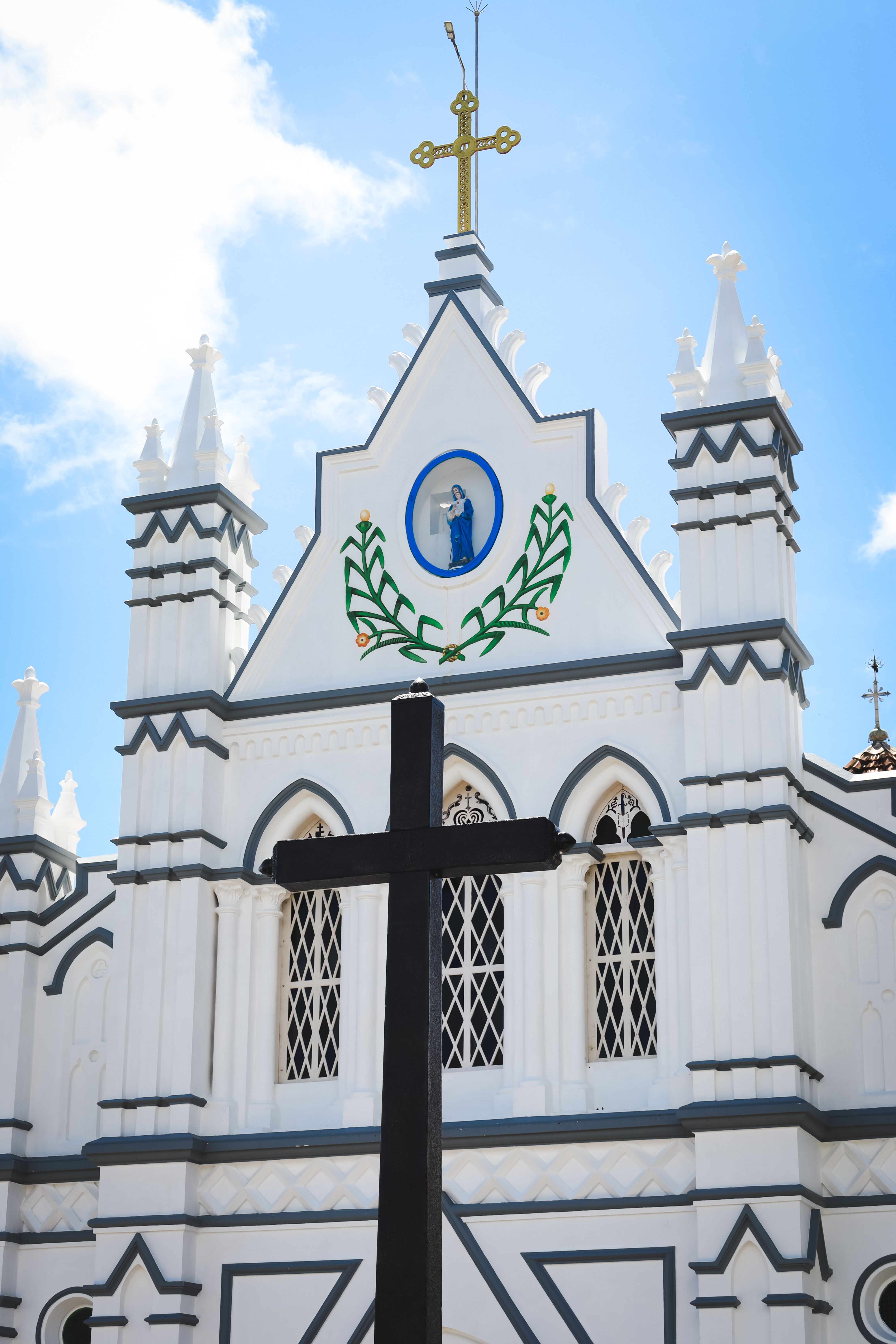 Facade of the St. Marys Forane Church in Kerala, India · Free Stock Photo