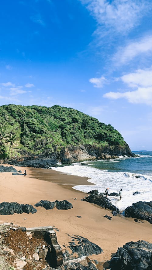 沿海山脈, 海灘, 藍色的水 的 免費圖庫相片