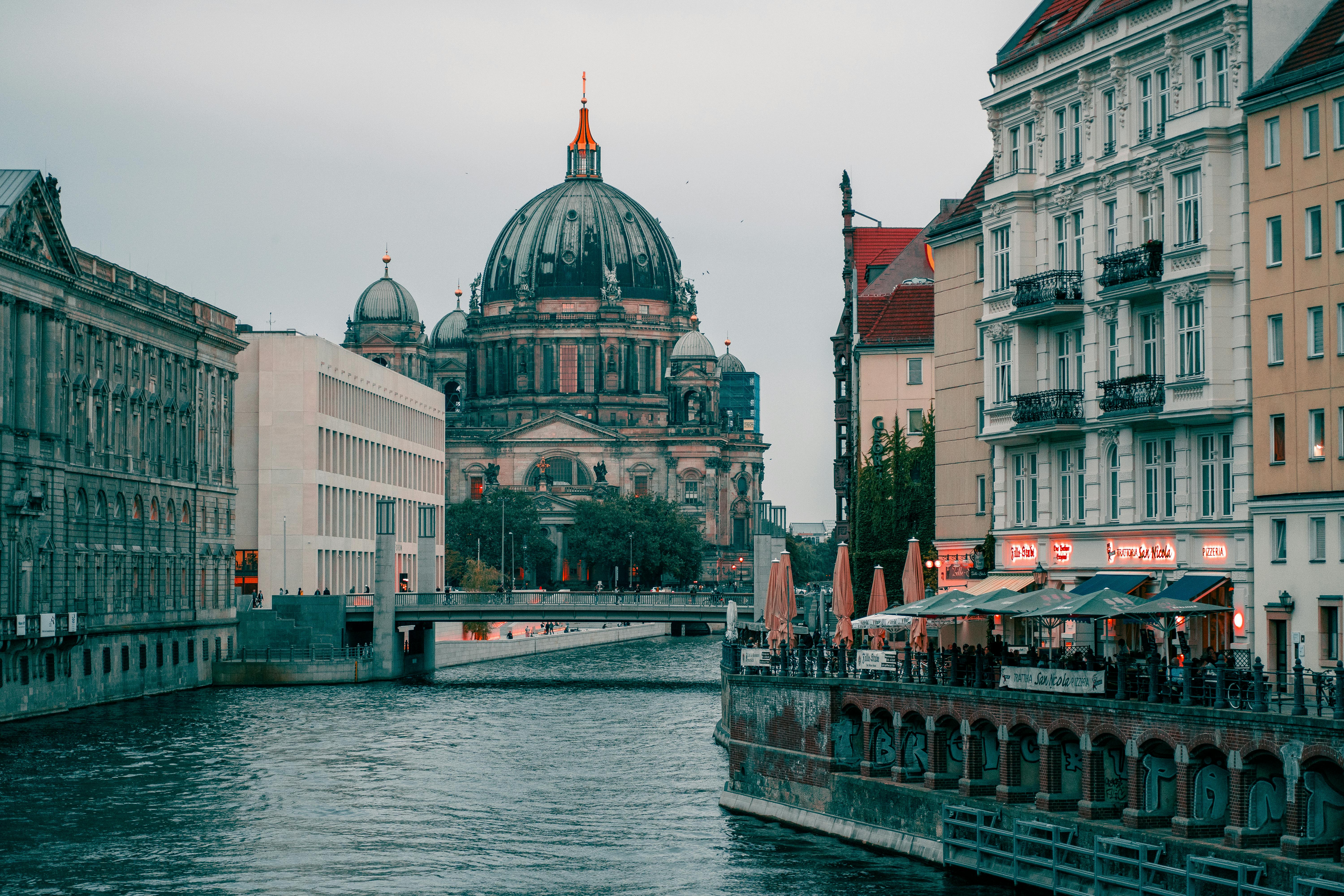 immigration lawyer berlin — Photo by Clément Proust on Pexels