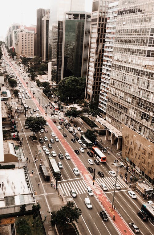 建筑物附近道路的航拍