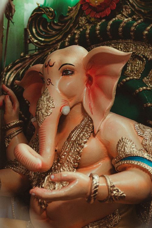 Free Elegant close-up of a decorated Ganesha statue, perfect for religious art themes. Stock Photo