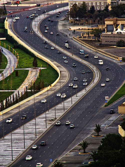 Traffic on a Winding Multi-Lane Road Through the City