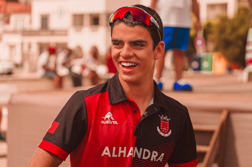 Foto profissional grátis de alegre, bokeh, camisa de futebol