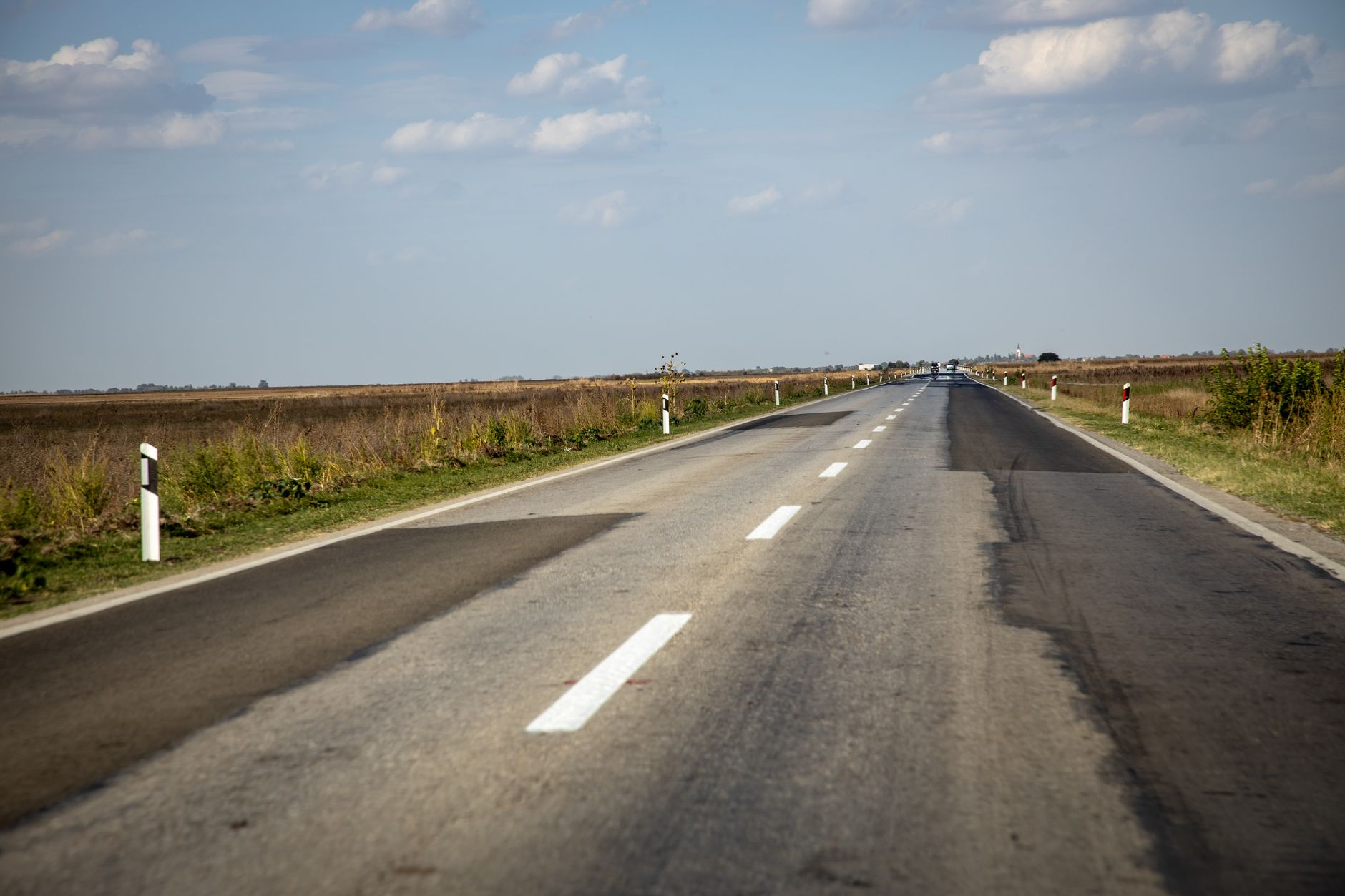 Accident la Bucșoaia: Doi răniți, șoferul de 19 ani era băut