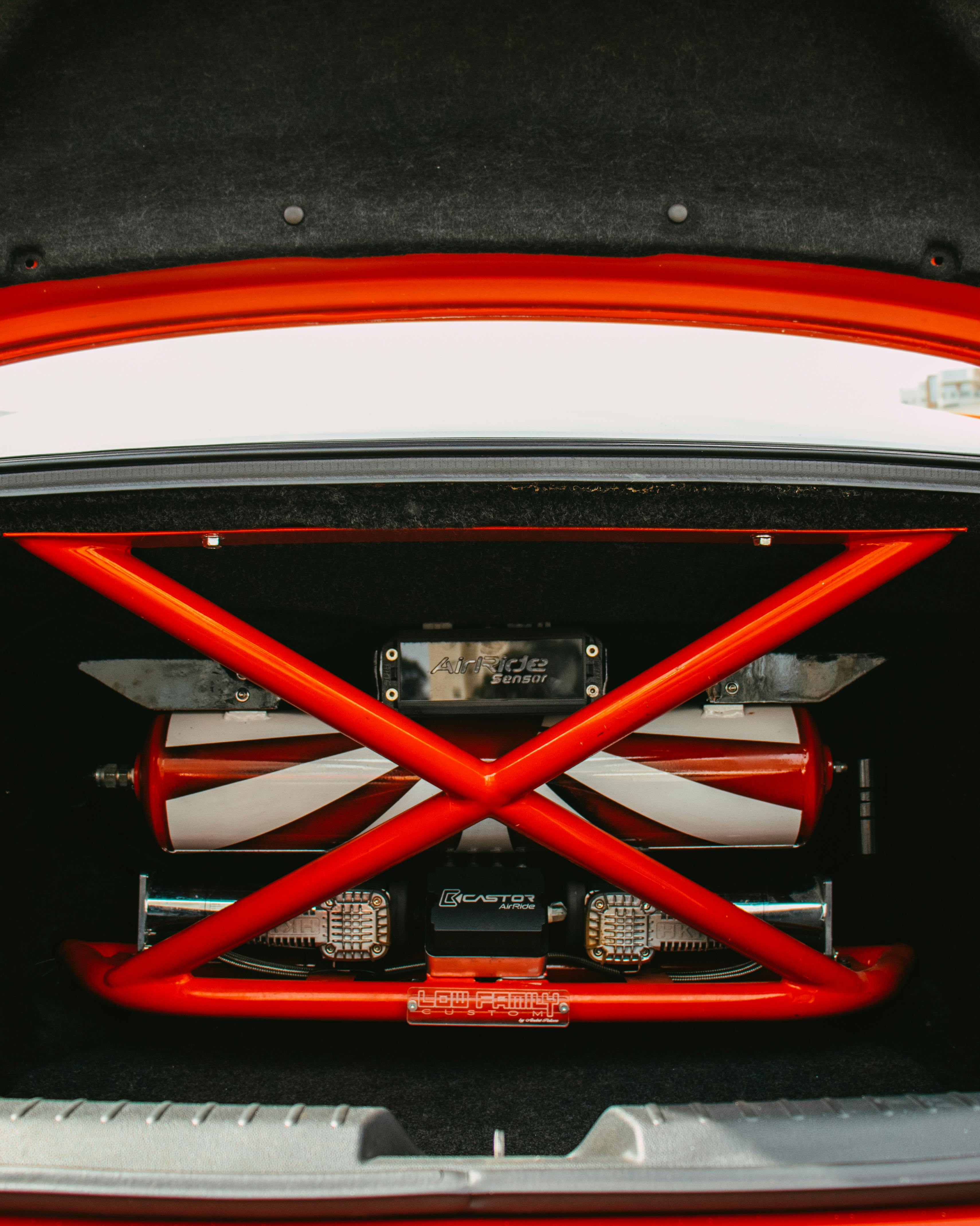 Black and Red race Car System · Free Stock Photo
