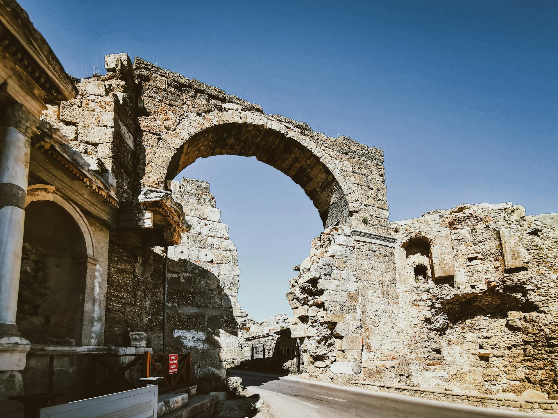 Ruins of Vespasian Gate in Side