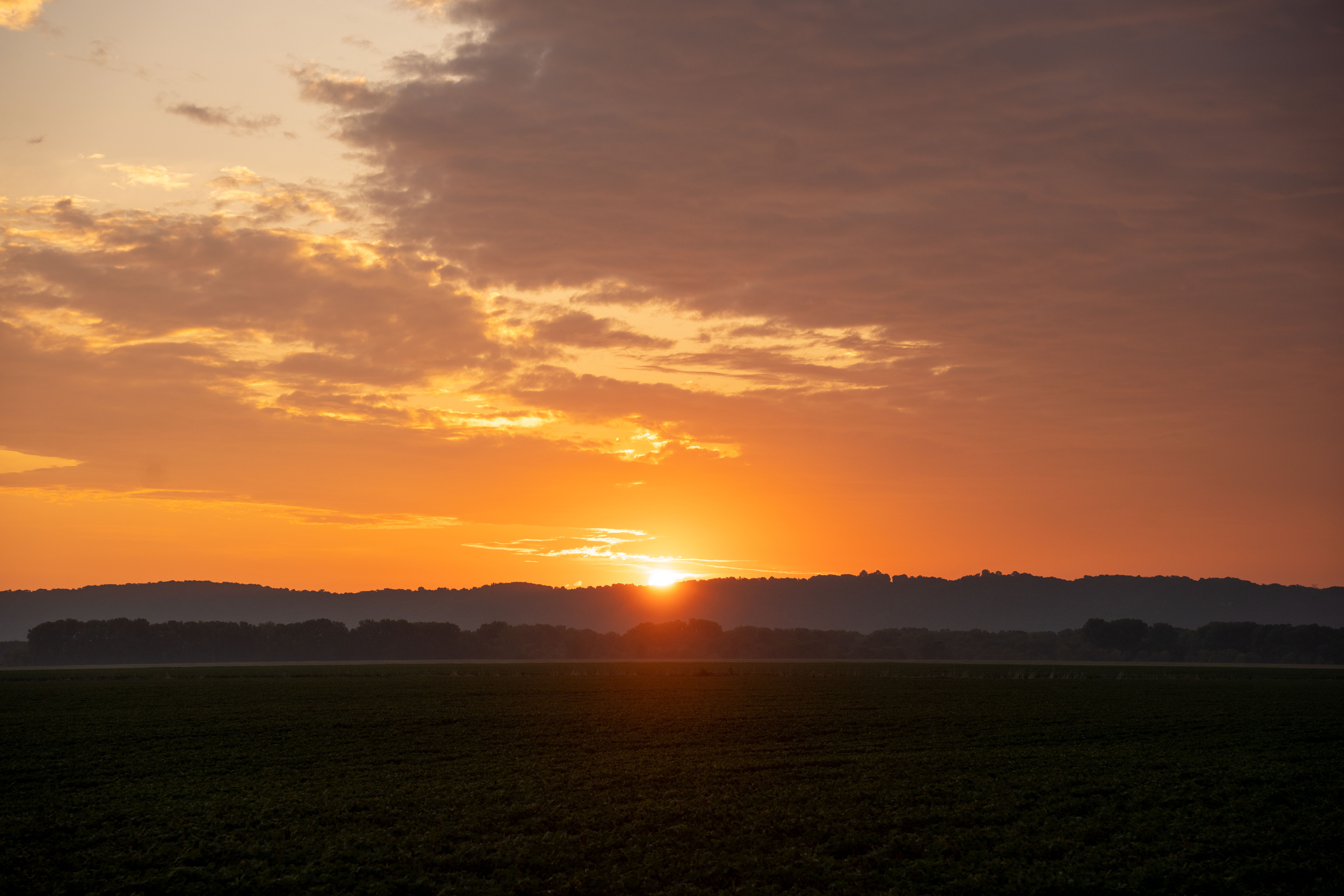 Using a Daily 3‑Minute Gratitude Prompt to Ground Solo Travelers