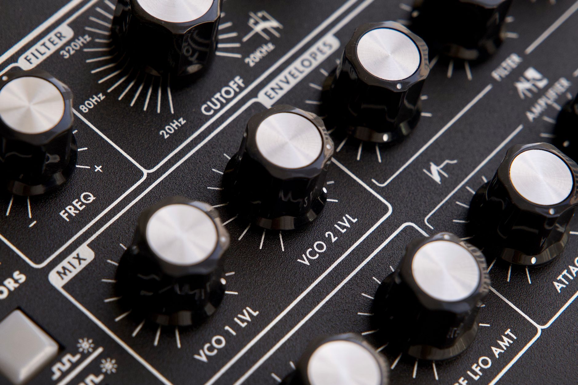 Shorts Edit Risk CDJ jog wheel beside a vertical video waveform mockup