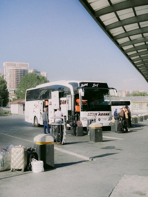 Gratis stockfoto met autobus, mensen, openbaar vervoer