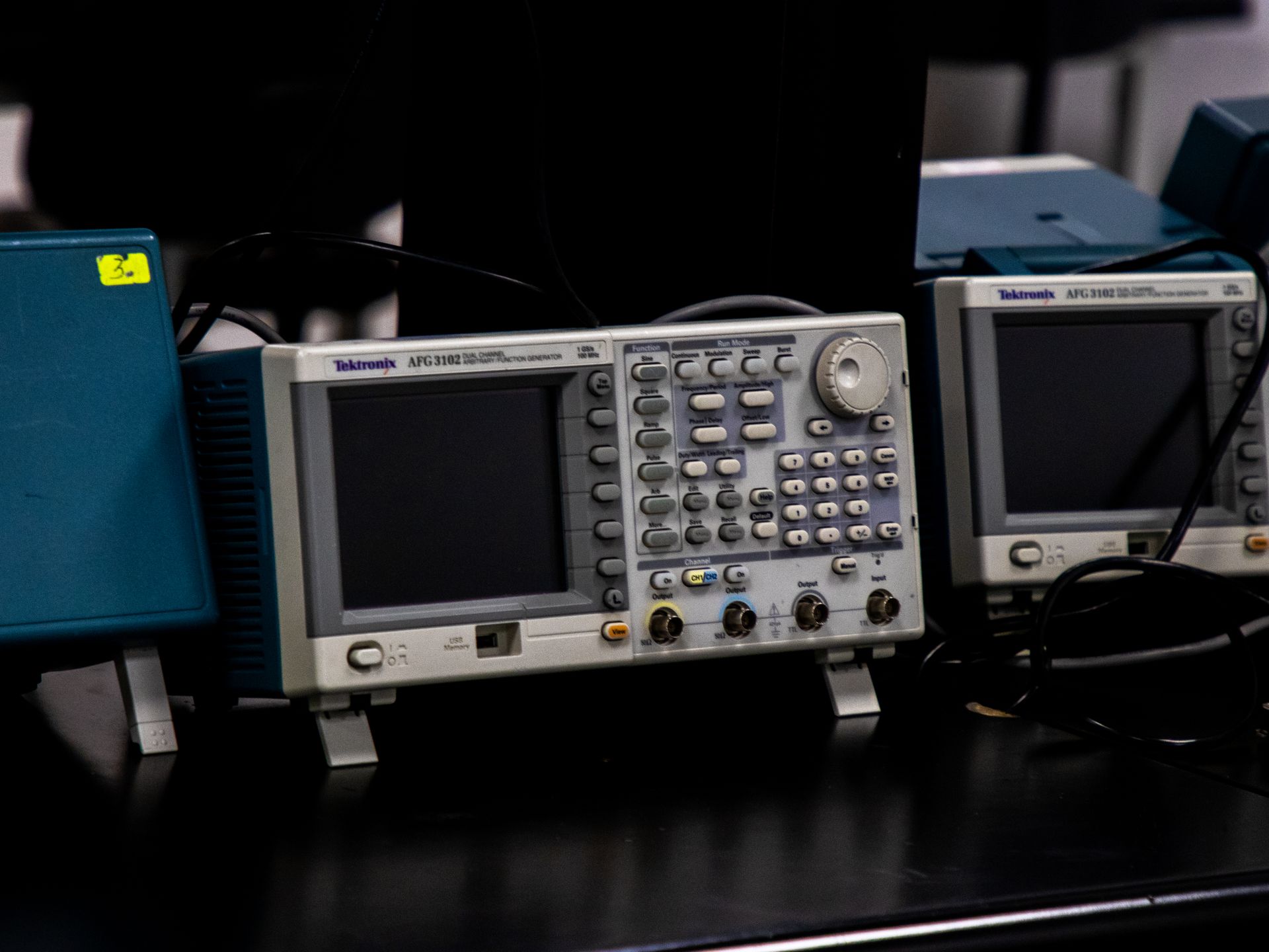 A group of electronic equipment sitting on a table