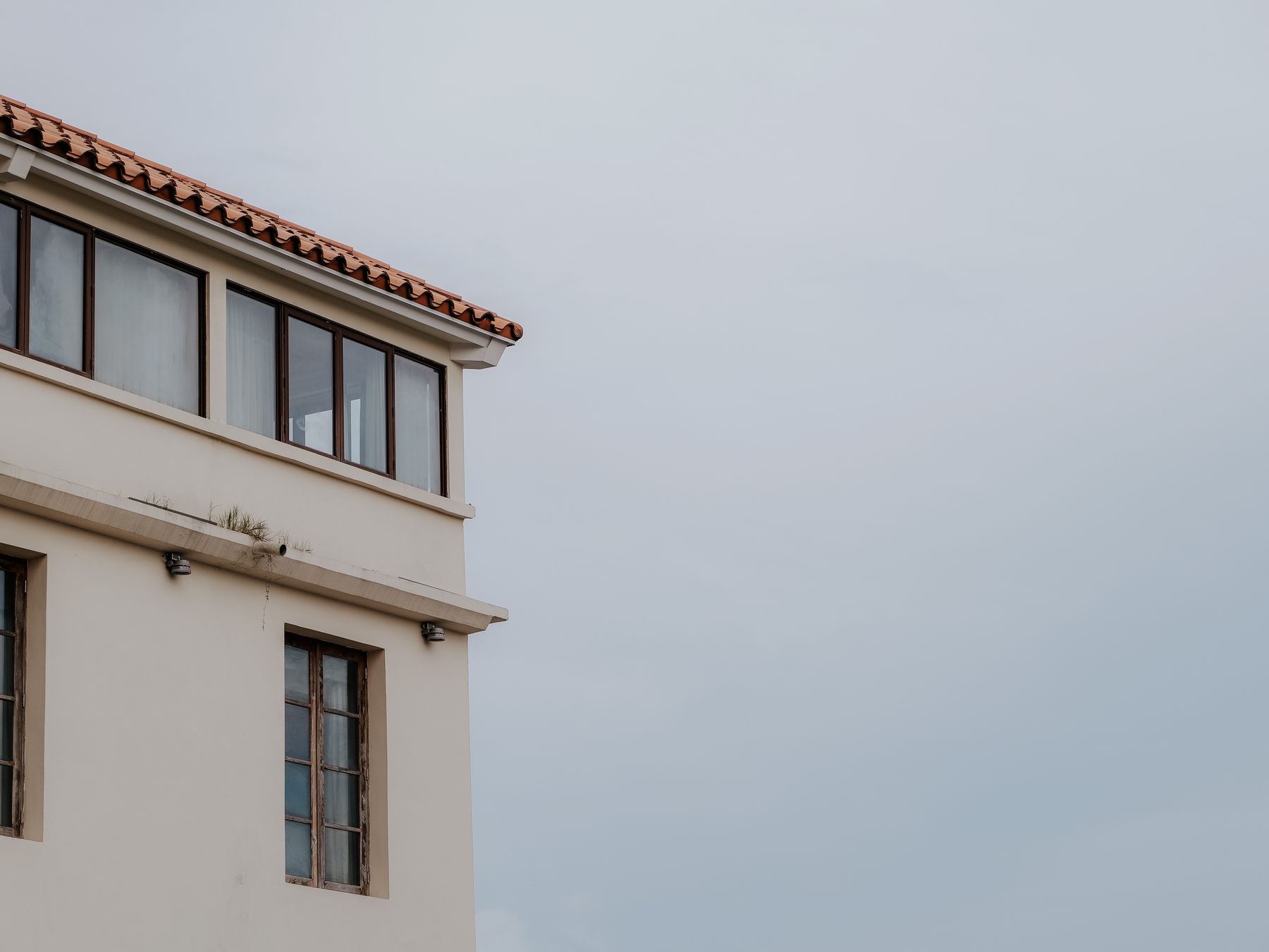 Welbourn — professional movers carrying furniture on a house move