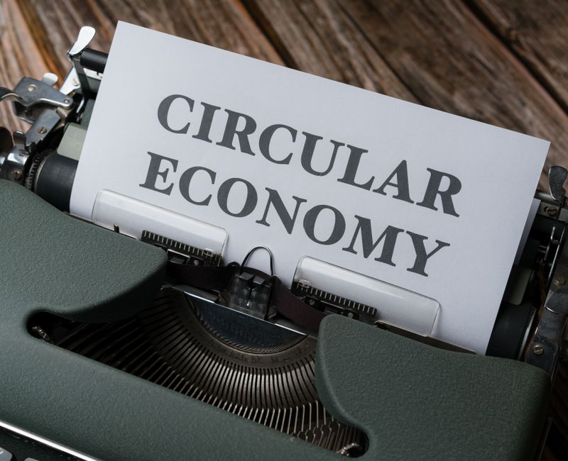 Circular economy model diagram illustrating reuse, recycling, and sustainability concepts.