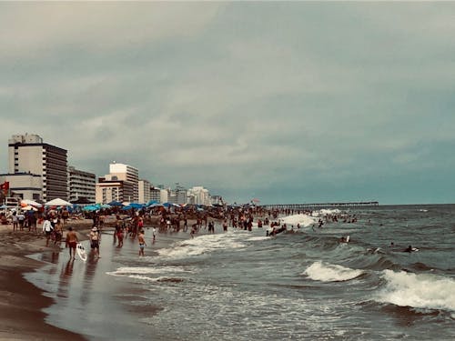 Kostenloses Stock Foto zu atlantischer ozean, bedeckt, bewölkter himmel