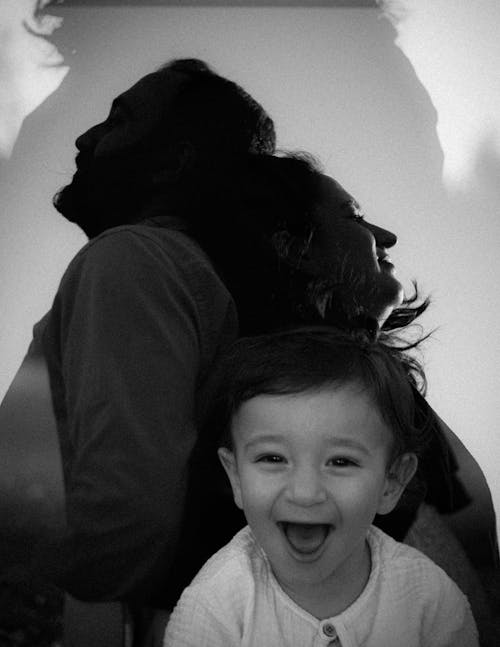 Foto stok gratis anak, bayangan hitam, hitam & putih