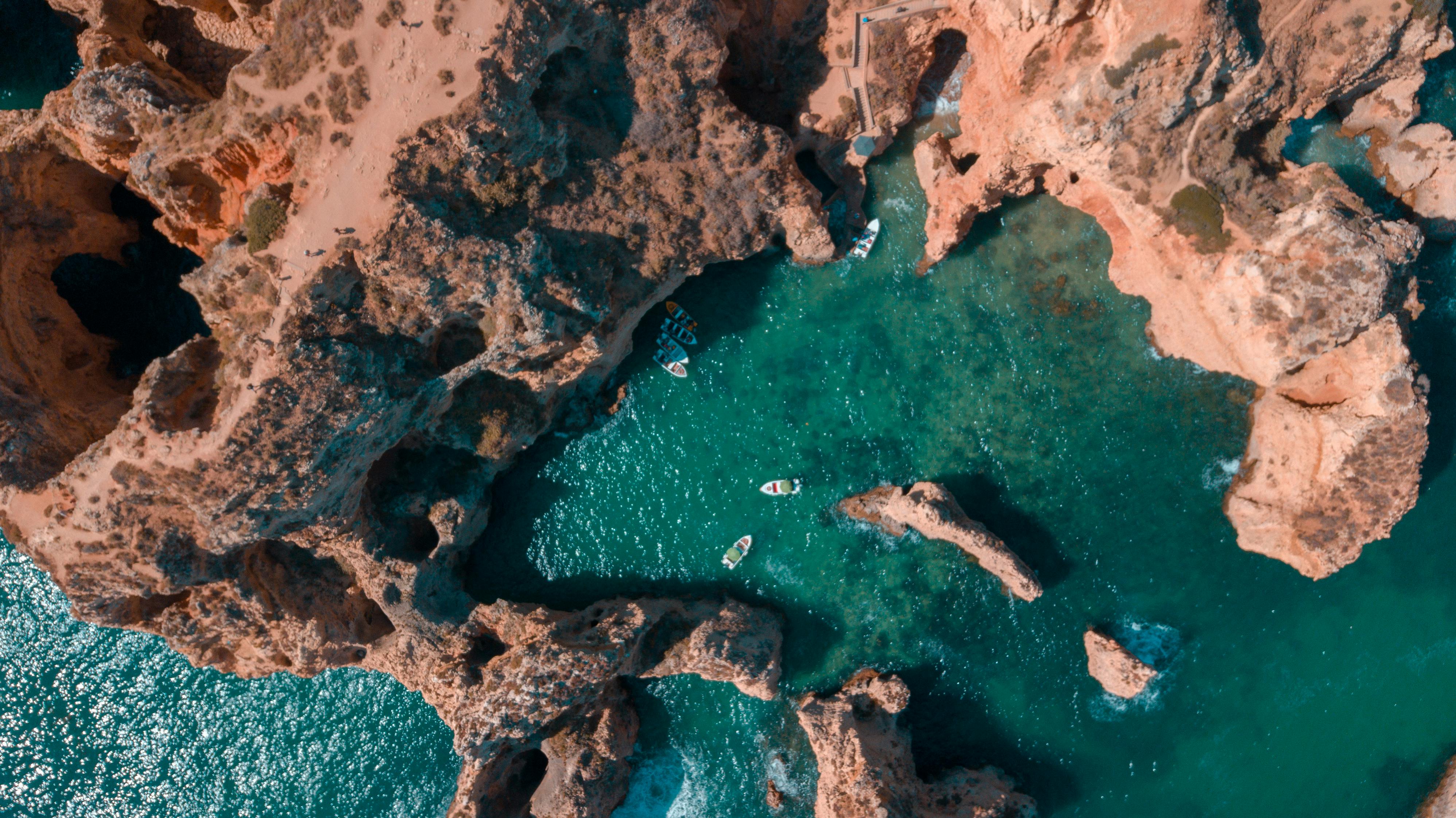 rock formation punta de la piedad in potugal