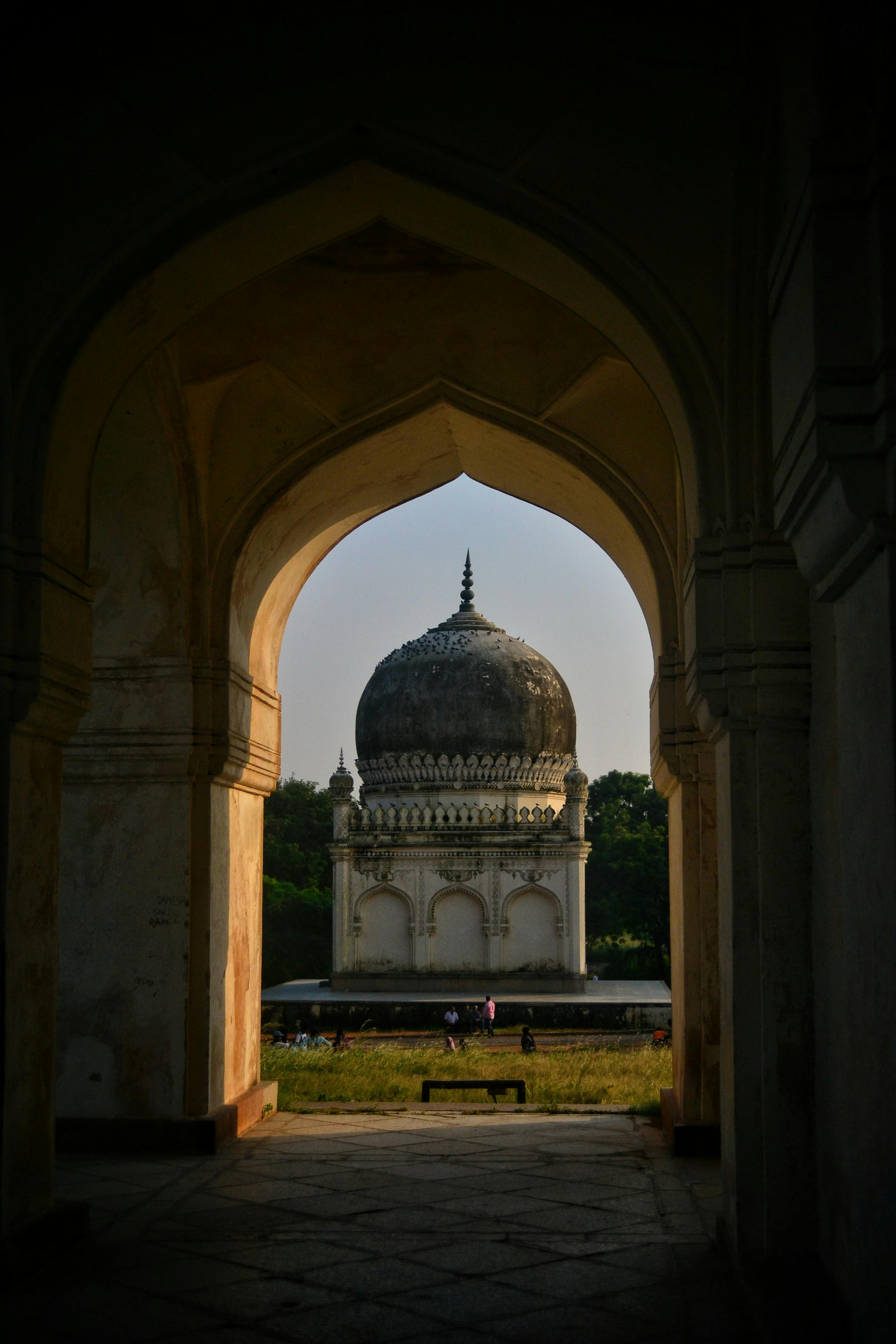 Qutub Shahi Tombs in India · Free Stock Photo