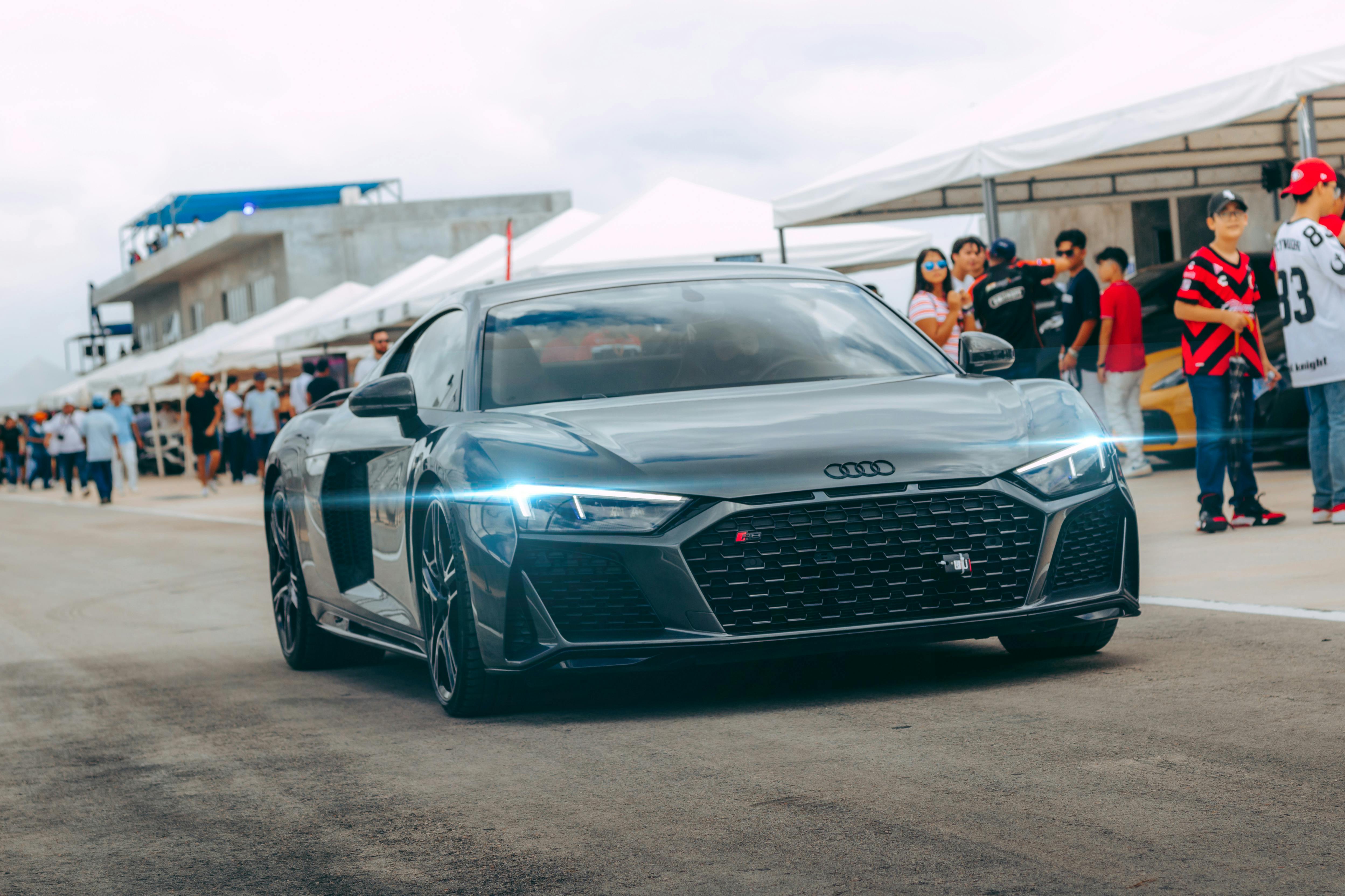 Audi R8 on a Track · Free Stock Photo
