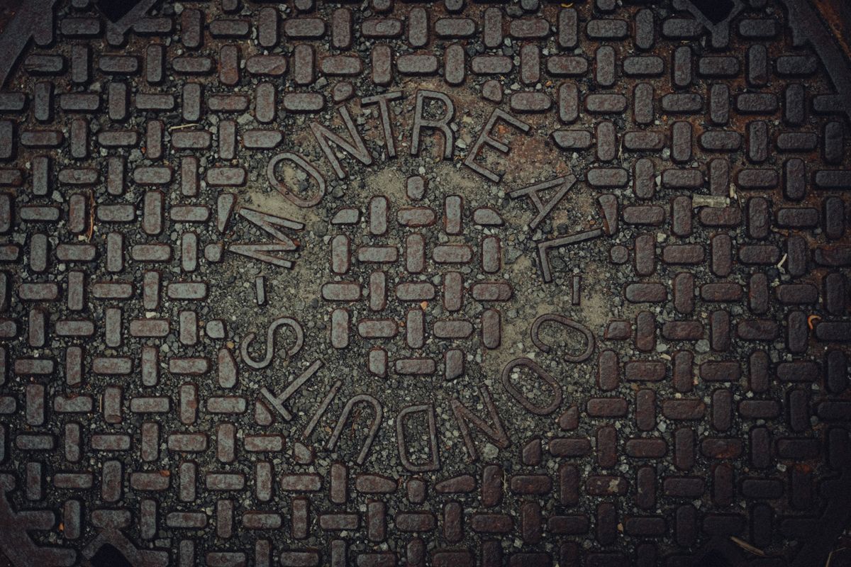 Cast iron manhole cover and frame