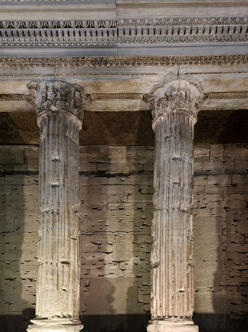 Free Close-up of historic marble Corinthian columns in Rome showcasing classic architecture. Stock Photo