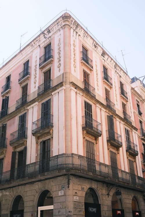Ingyenes stockfotó ablakok, barcelona, épület témában