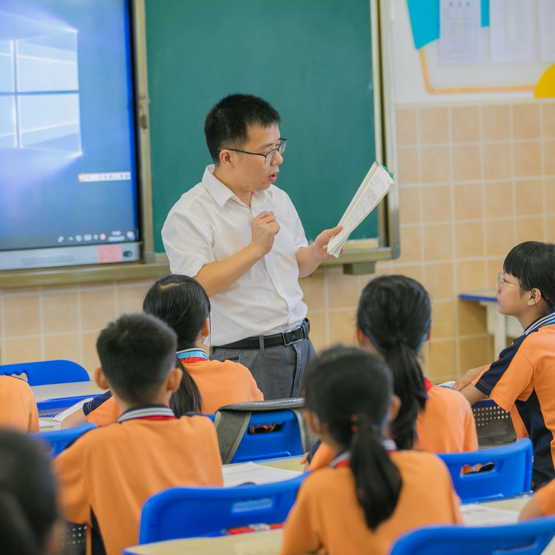 Administrative Priorities and Living Adjustments for New Students Starting Korean University Programs