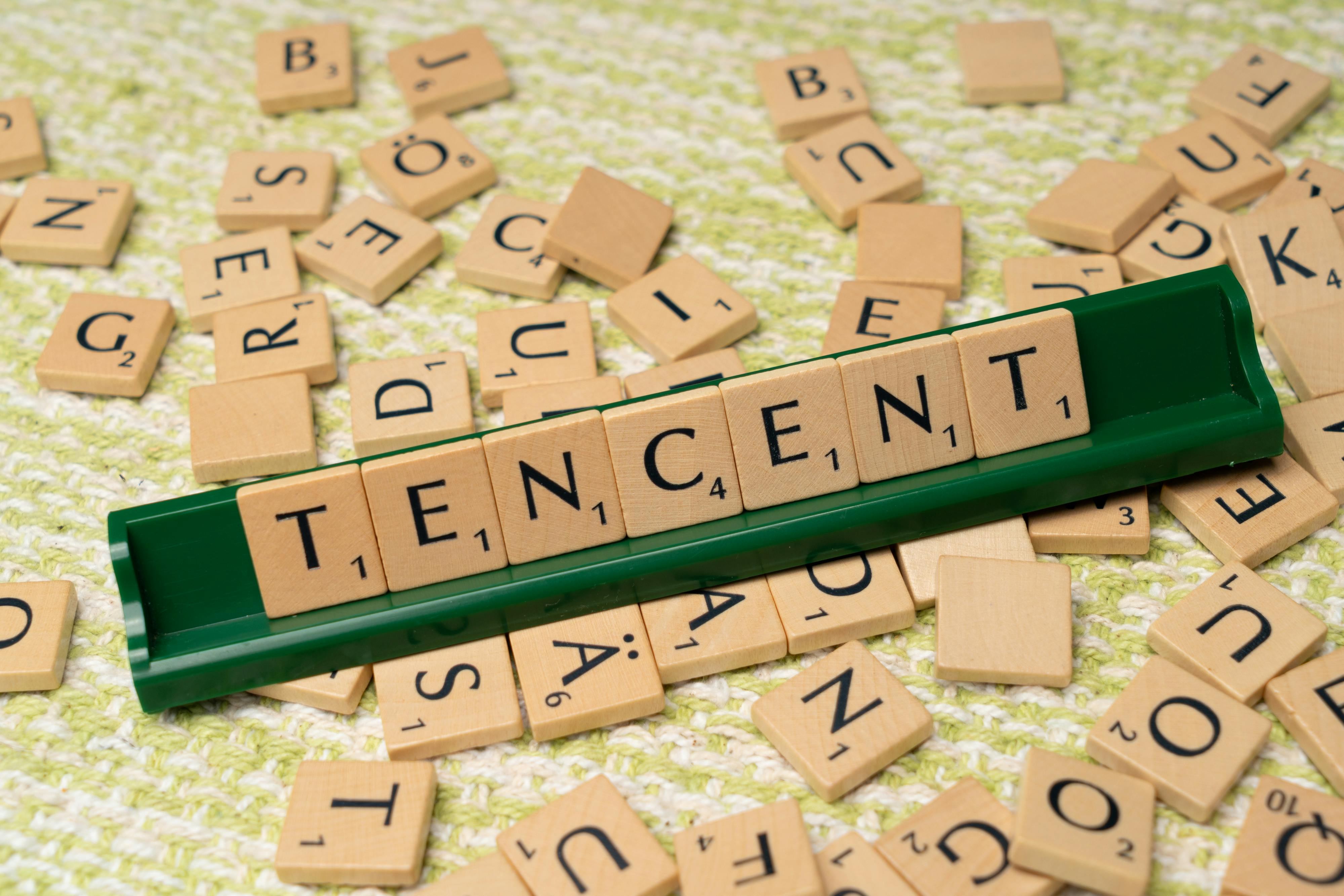 tenent a word that is spelled with scrabble tiles