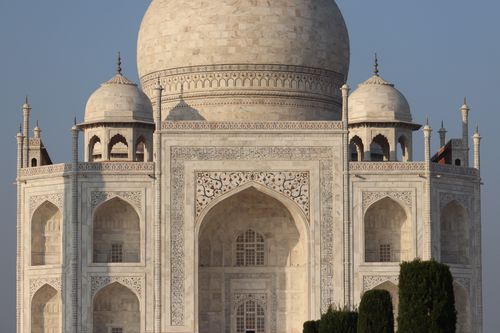 Free Detailed view of the Taj Mahal's marble facade, showcasing Mughal architecture at its finest. Stock Photo