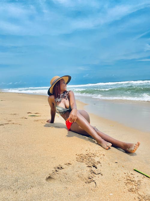 Gratis lagerfoto af afrikansk kvinde, bikini, hat
