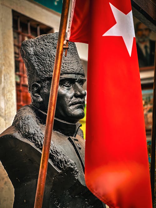 Fotobanka s bezplatnými fotkami na tému atatürk, socha, turecká vlajka