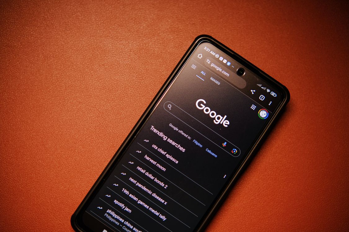customer leaving google review local business mobile phone