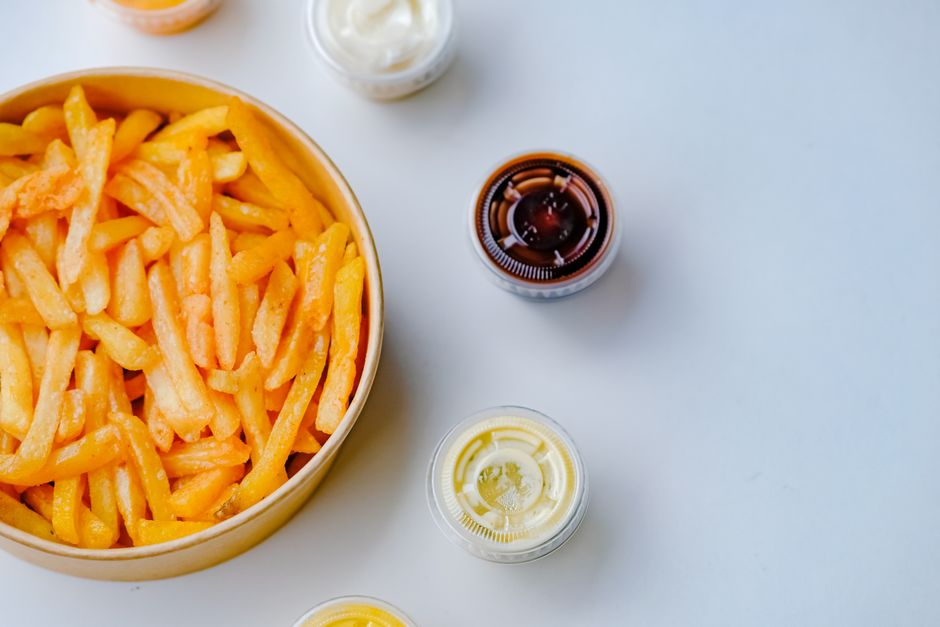 Belga frieten – ropogós dupla sült krumpli az utcákról – belgian fries mayonnaise dipping sauce