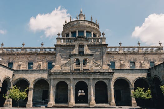 Stunning view of the historic Hospicio Cabañas, an architectural landmark in Guadalajara, Mexico.
